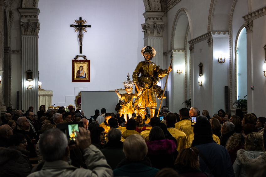 Restaurata la statua lignea di San Giuseppe con Gesù bambino